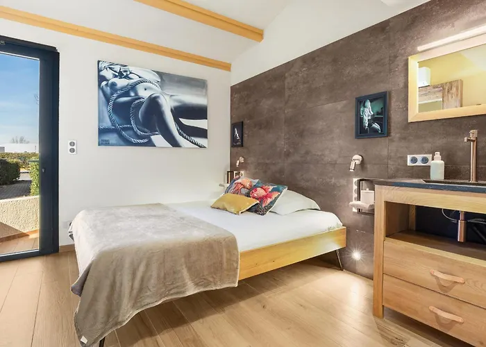 Desiree Heliovillage *